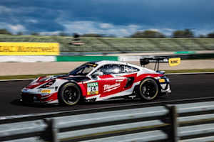 Bald in der DTM? Razoon – more than racing