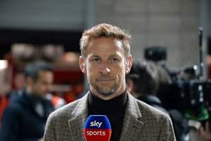 Jenson Button ist immer wieder im Fahrerlager als Experte vor Ort