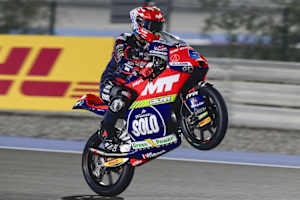 Jubelpose: Ryusei Yamanaka feiert seine erste Moto3-Pole-Position