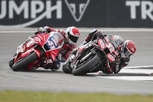 Kein Kanonenfutter: Martin-Ersatz Lorenzo Savadori vor Aleix Espargaro (Honda)