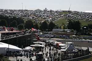 Gehört zur Kultur des Landes: Die Fans auf dem Sachsenring