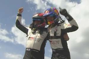 Die Sieger Janne Halttunen und Kalle Rovanperä