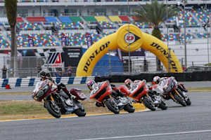 Große Twin im Gefecht mit Smith und Baz