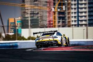 Pure Rxcing auf der Pole für die 24h Dubai