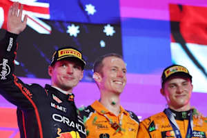 Oscar Piastri (r.) gewann den GP von Saudi-Arabien, Max Verstappen wurde Zweiter