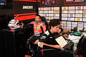 Michele Pirro in der Box der Barni-Mannschaft