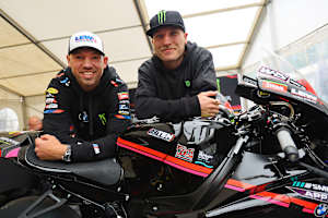 8TEN Racing: Peter Hickman (li.) und Davey Todd