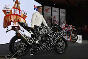 Leon Haslam mit der neuen Honda Fireblade