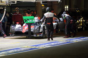 Der Toyota TS050 Hybrid wird auch in Bahrain wieder bei Dunkelheit die Box anlaufen