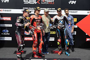 Kevin Schwantz mit Nicolo Bulega, Toprak Razgatlioglu und Sam Lowes in Cremona