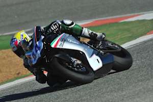 Roberto Rolfo mit der schnell wie schönen MV Agusta F3 675 