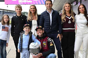 Jake Dixon mit der Familie Guintoli