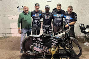 Das Team Riss gewann ungeschlagen