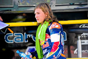 Karel Hanika: Titelfeier an der Boxenmauer