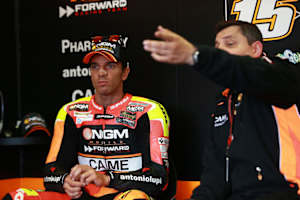 Alex De Angelis verhandelt mit Althea Ducati