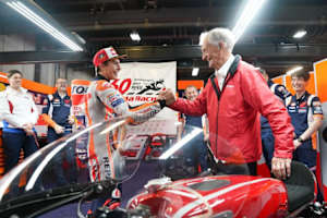 MotoGP-Weltmeister Marc Márquez (26) traf 2019 auf Jim Redman (88)