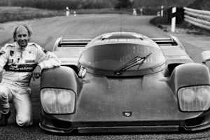 Hans-Joachim Stuck 1994 beim ersten Test des Dauer-Porsche 962