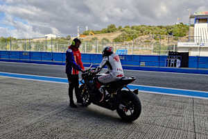 Jonathan Rea erstmals auf der Honda Fireblade