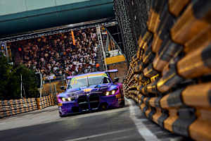 BMW mit drei M4 GT3 beim FIA GT World Cup