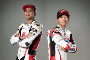 Das offizielle Moto2-Team von Honda mit Rookie Furusato (re.) und Mario Aji