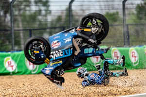 Crash mit Konsequenzen: Fußbruch bei Adrian Huertas