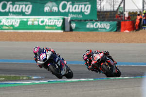 Izan Guevara beim Duell mit Manuel Gonzalez