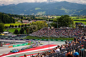 21 Autos starten in der DTM