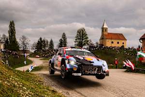 Thierry Neuville übernahm am zweiten Tag die Führung