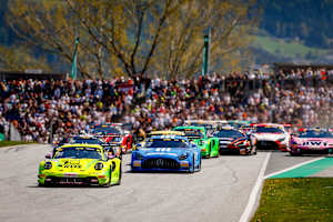 Thomas Preining vor Lucas Auer