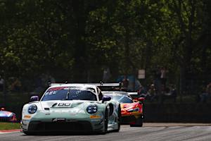 Lionspeed GP gewinnt den zweiten Lauf in Brands Hatch