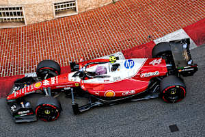 Lewis Hamilton im Ferrari: Zu viel Weiss?
