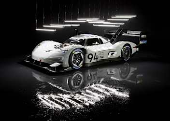 VW ID R zum Rennwagen des Jahres gewählt