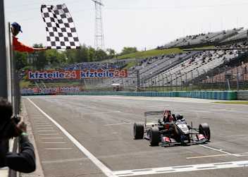 Den zweiten Lauf auf dem Hungaroring entschied F3-EM-Rookie und Tabellen-Leader Esteban Ocon für sich
