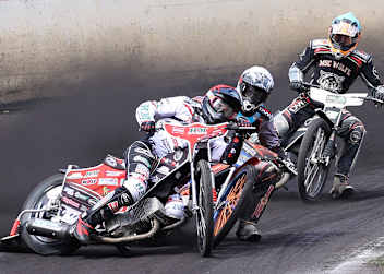 Michael Härtel (vorne) und Lukas Baumann (hinten) sind in Landshut dabei