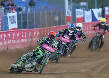 Patryk Dudek vor Timo Lahti