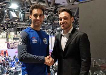 Leandro Mercado (li.) mit Niccolò Canepa von Yamaha