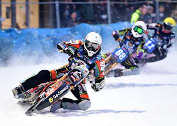 Lauf 8: Markus Jell vor Max Niedermaier und Benedikt Monn