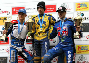 Die Top-3 der U19-EM (v.l.): Bastian Pedersen, Nazar Parnitskyi und Wiktor Przyjemski