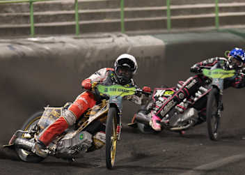 Ein Sinnbild: Norick Blödorn vor Kai Huckenbeck