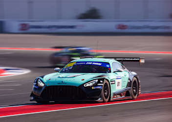 WINWARD Racing dominierte das Qualifying in Dubai