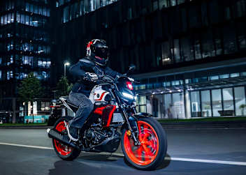 Yamaha MT-125 des 2027er Jahrgangs in neuer Farbkombination Redline White