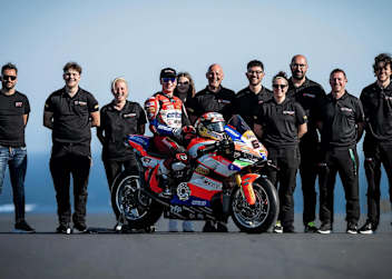 Alberto Surra und das Ducati-Team Motocorsa