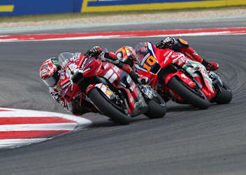 Pecco Bagnaia wurde am Ende noch Marini (#10) einkassiert