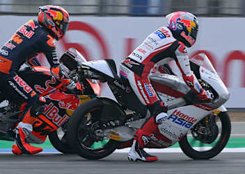 Pratama (5.) presste sich am bestens bekannten Brian Uriarte vorbei