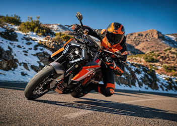 Die KTM 1390 Super Duke RR soll 11 kg leichter sein als ihre Schwestern