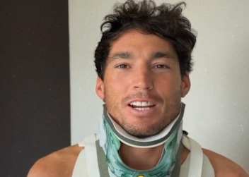 Aleix Espargaro nach einer sechsstündigen Operation am Rücken