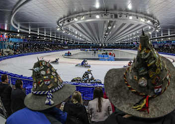 Die bayerischen Fans hoffen in Heerenveen auf eine Überraschung