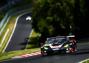 Luca Engstler im Red Bull Lamborghini auf Pole-Position