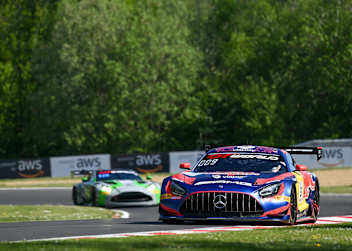 Mercedes-Bestzeit im zweiten Training