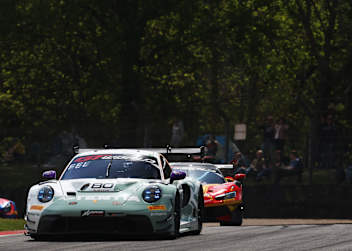 Lionspeed GP gewinnt den zweiten Lauf in Brands Hatch